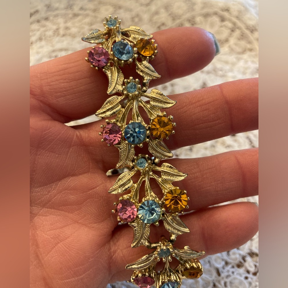 Vintage Pastel Rhinestone Gold-tone Bracelet 8” PINK BLUE YELLOW GORGEOUS - Picture 3 of 13
